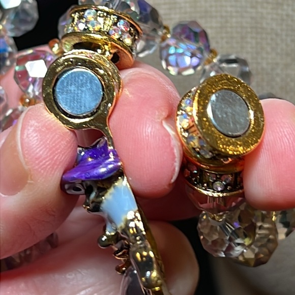 Sparkly witch hat enamel cat on moon face pendant with Aurora Borealis necklace - Picture 6 of 9